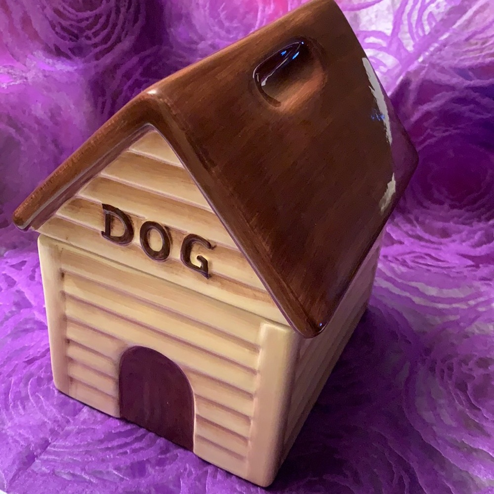 Dog House ceramic treat jar, NWT